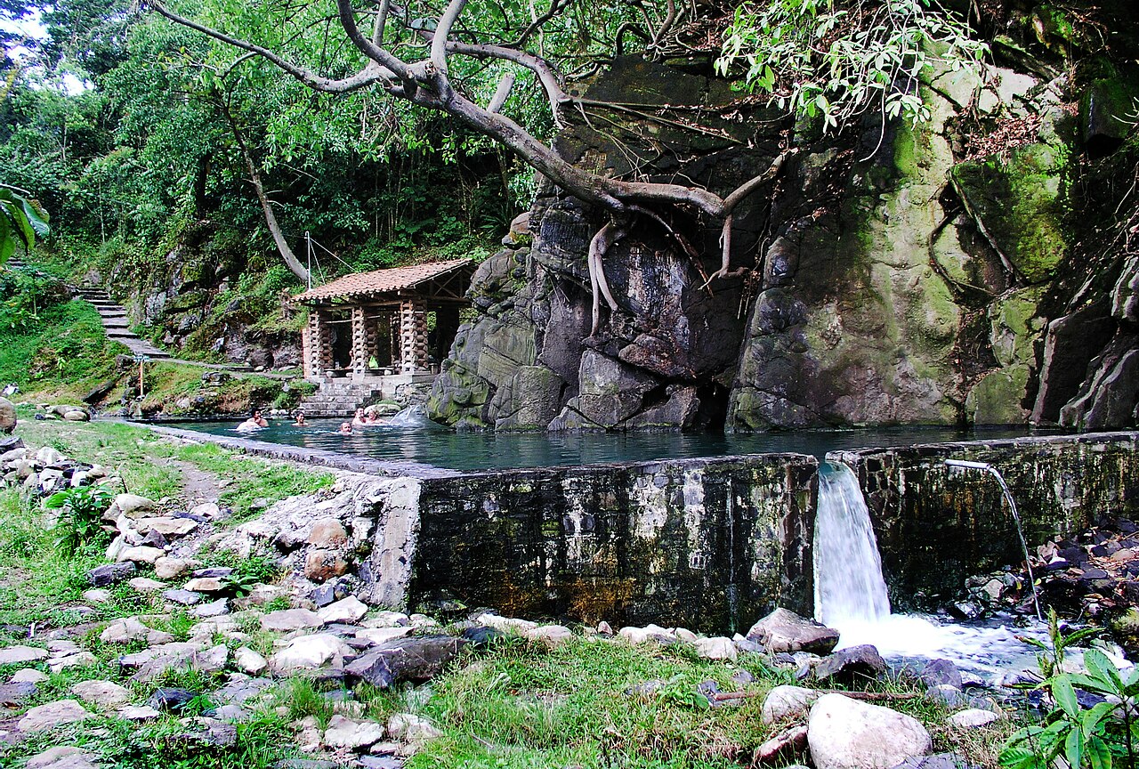 Pozas de los baños termales de Tocuya
