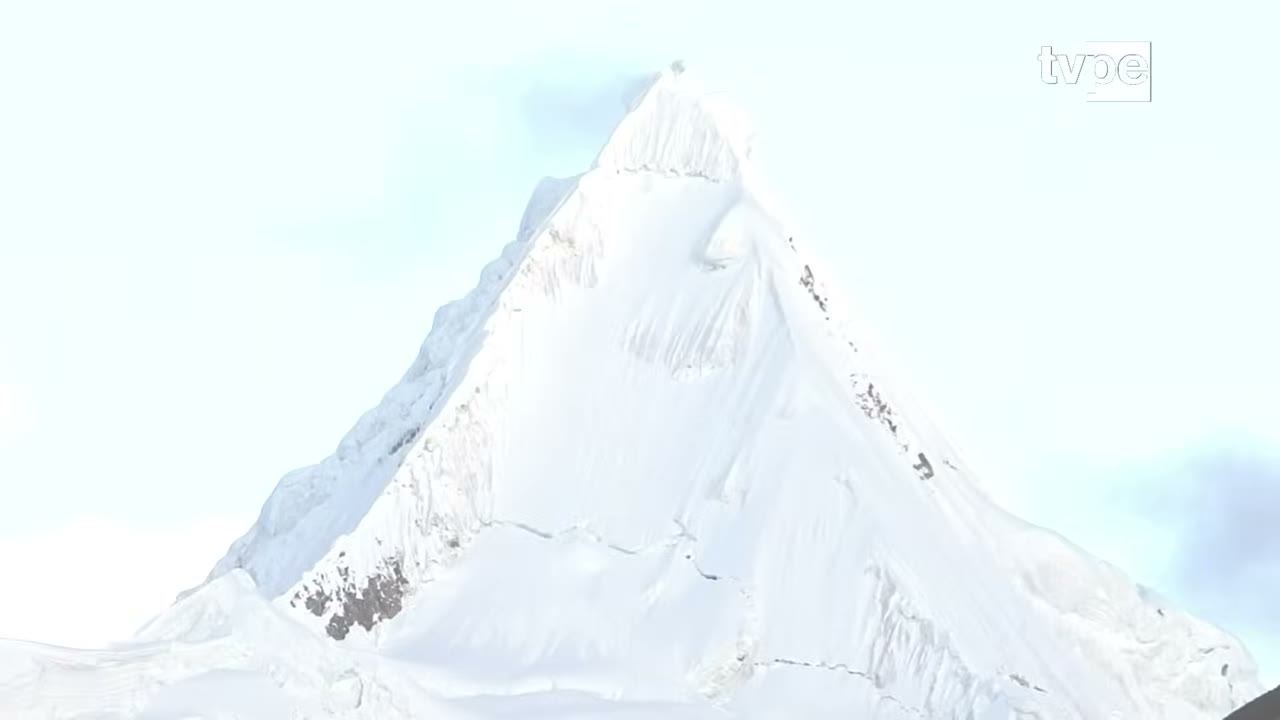 La cara noroeste del Alpamayo