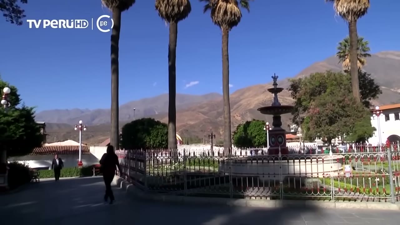La plaza de Caraz