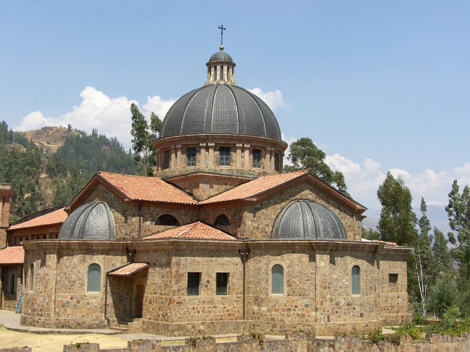 Cúpulas de piedra del santuario de Pomallucay