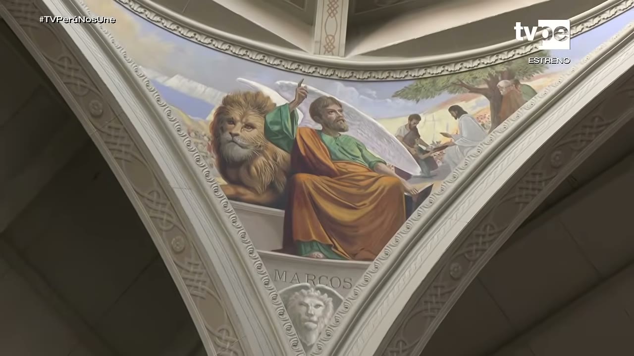 Pintura en la cúpula de la catedral de Huaraz