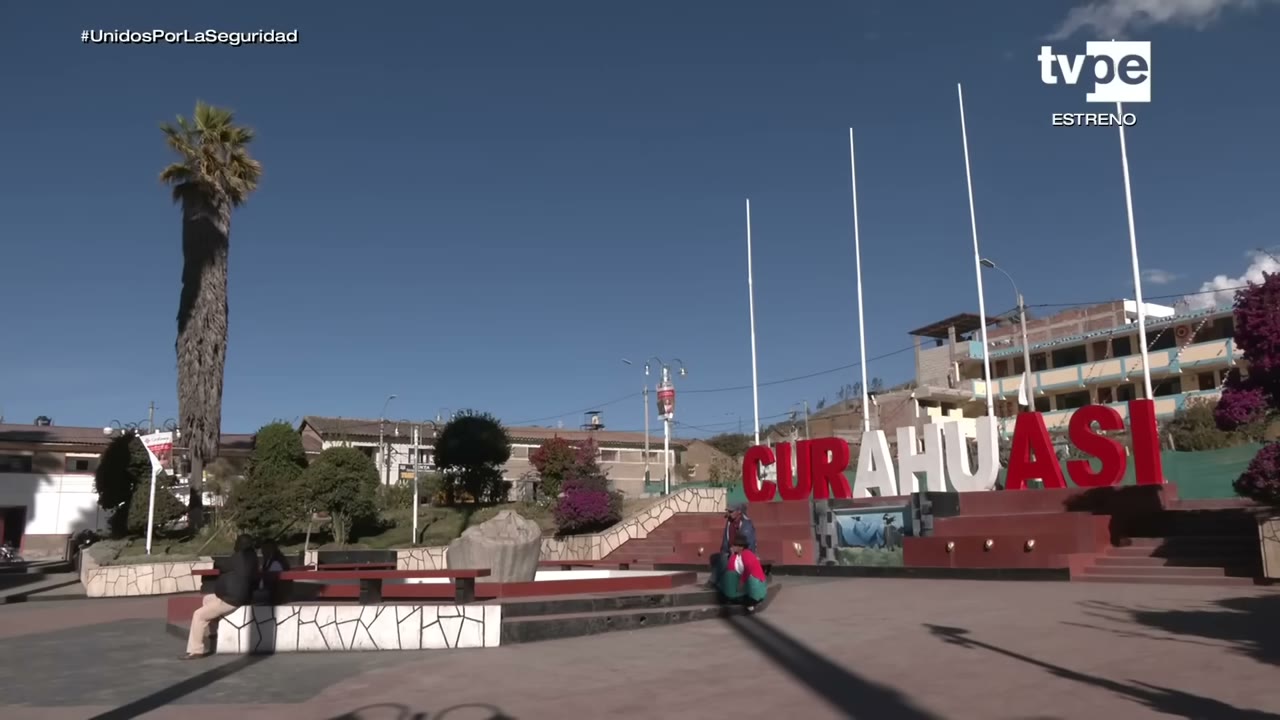 La plaza de Curahuasi con su palmera
