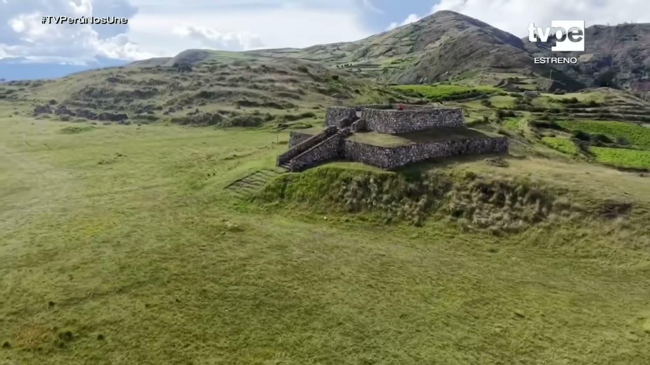 El ushnu de Curamba en la puna