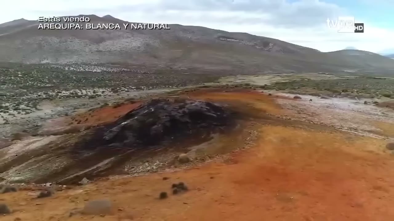 Un mini volcán de agua caliente en Lojen