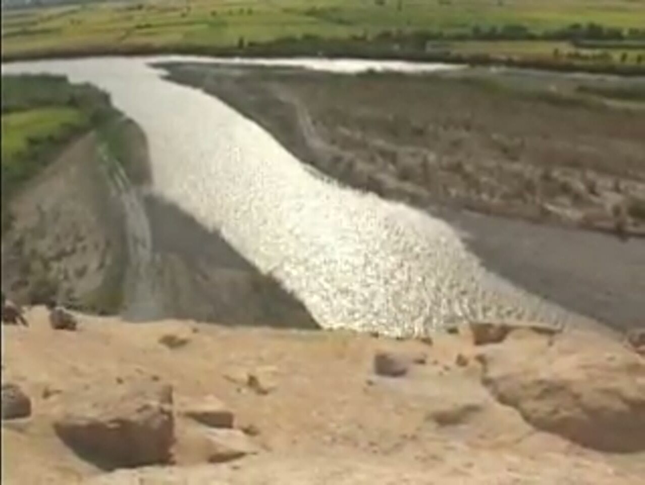 El valle del río Camaná desde los cerros del camino inca