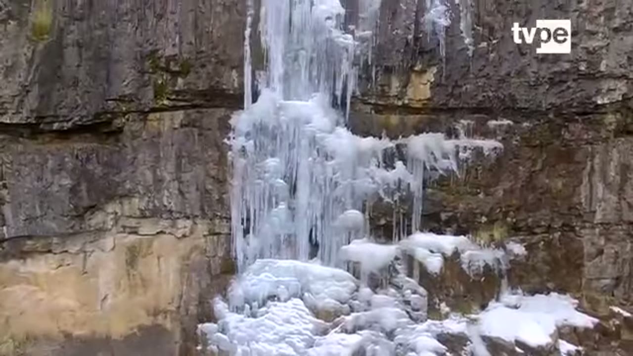 Catarata congelada de Panahua