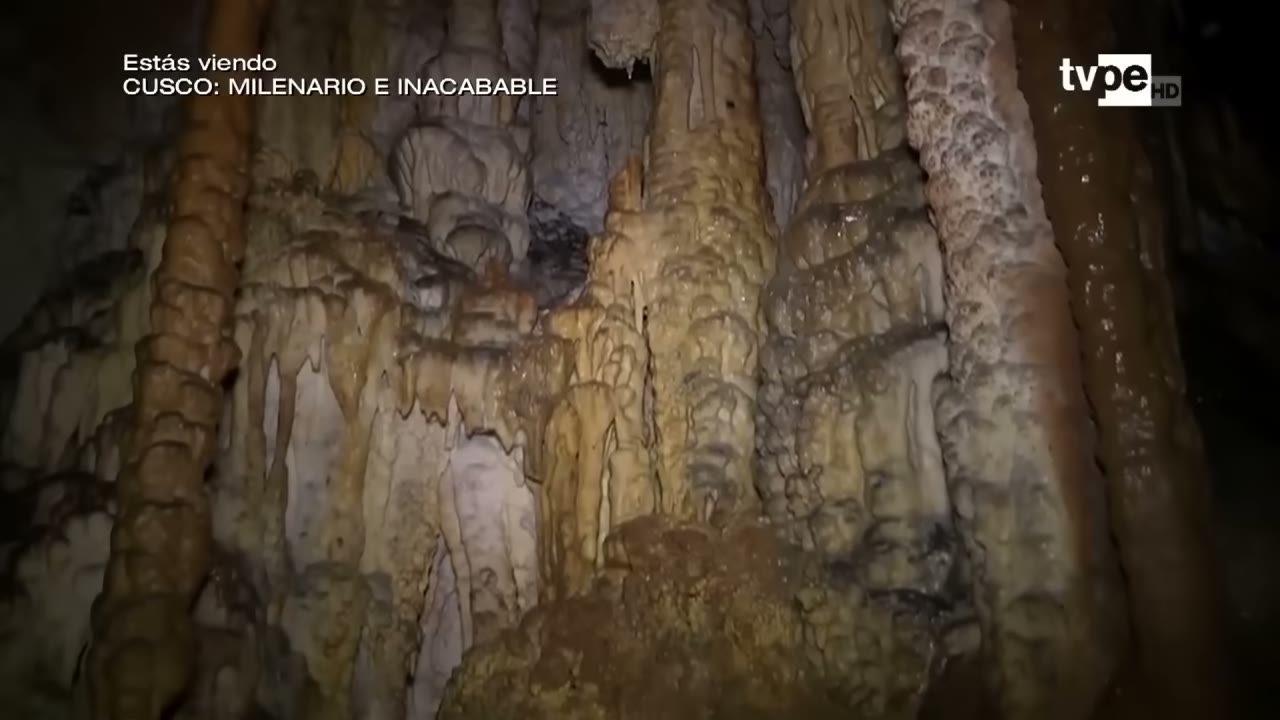 Formaciones dentro de las grutas