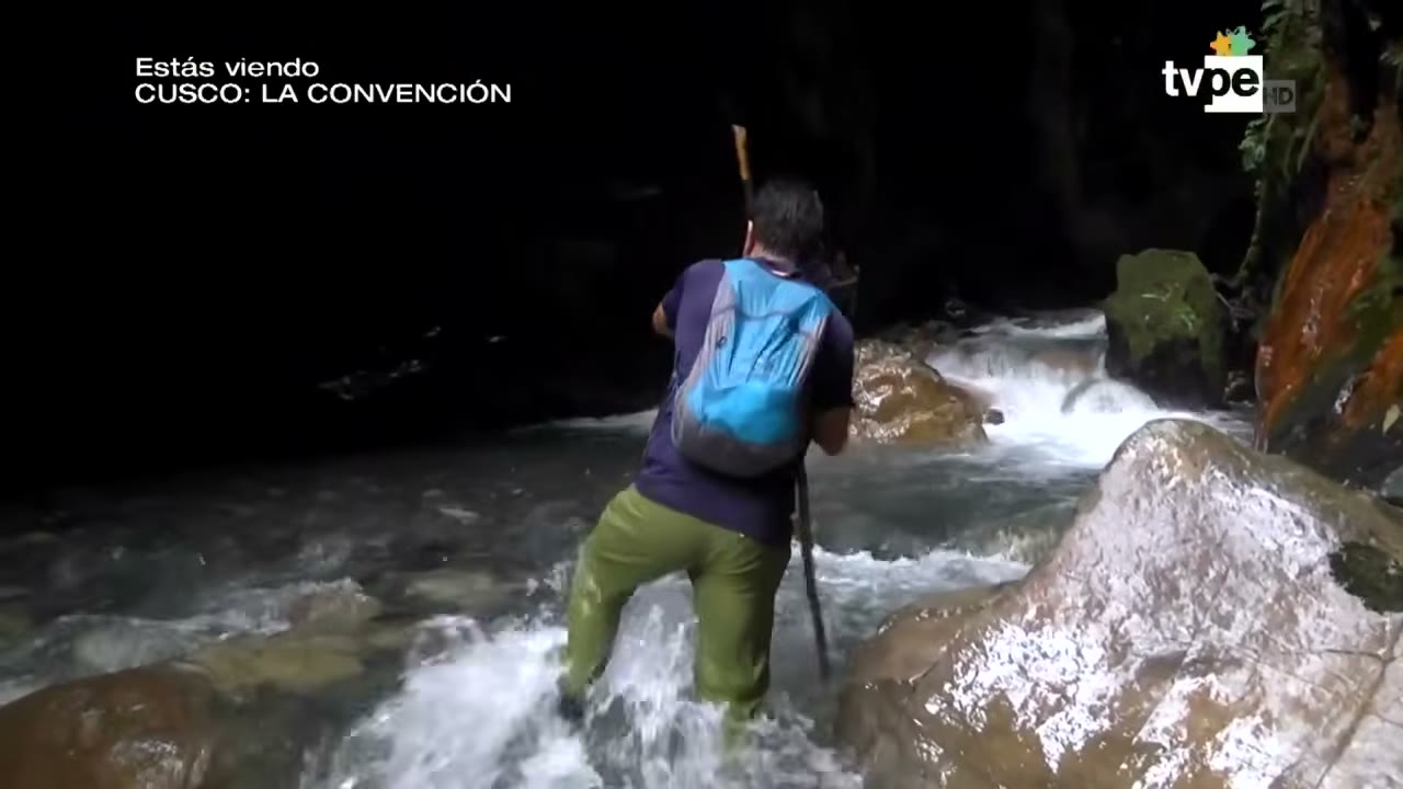 Entrando al cañón de Torontoy por el río