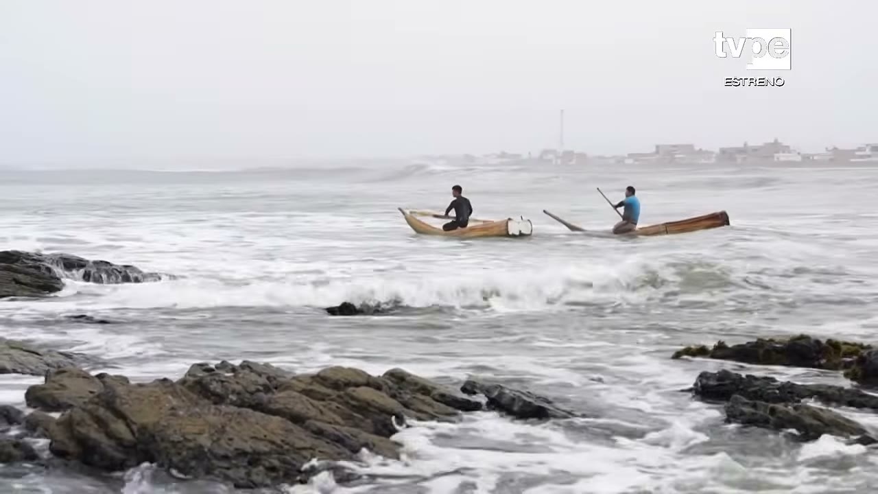 Caballitos de totora en Puémape