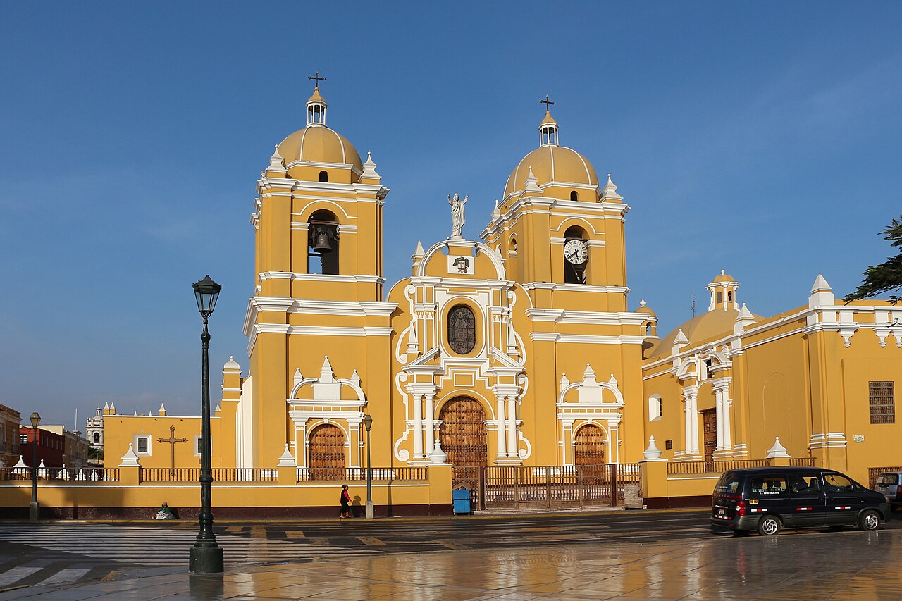 Catedral de Trujillo en la plaza de armas