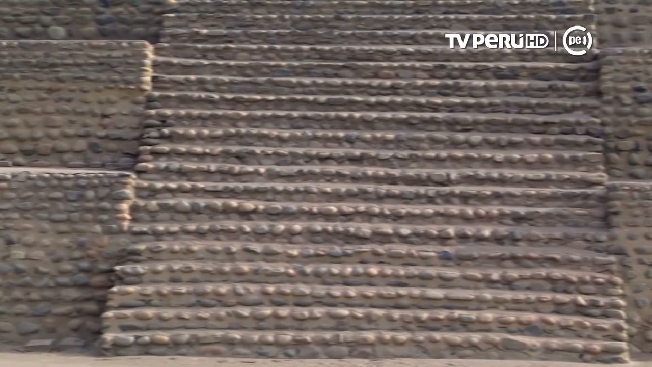 Muros de una pirámide de Bandurria
