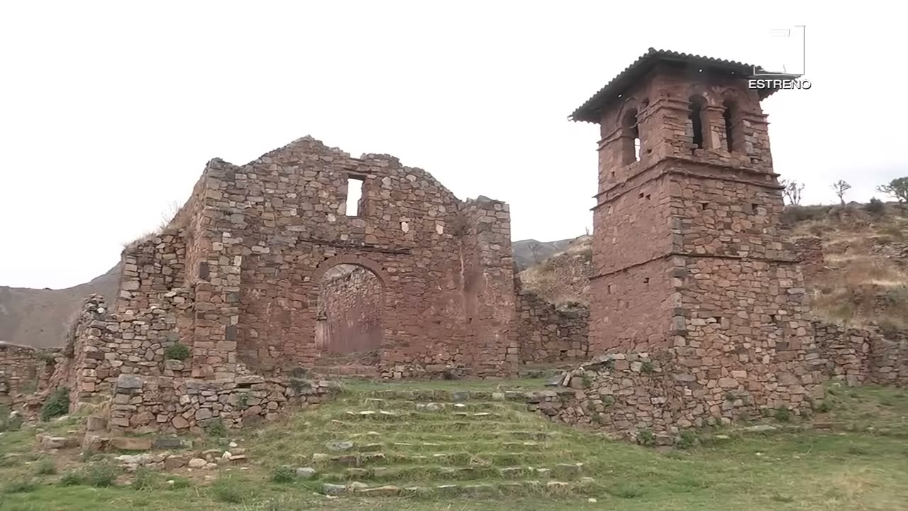 La iglesia del pueblo antiguo de Huaquis