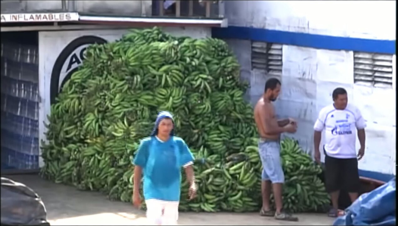 Racimos de plátano en un puerto de Yurimaguas