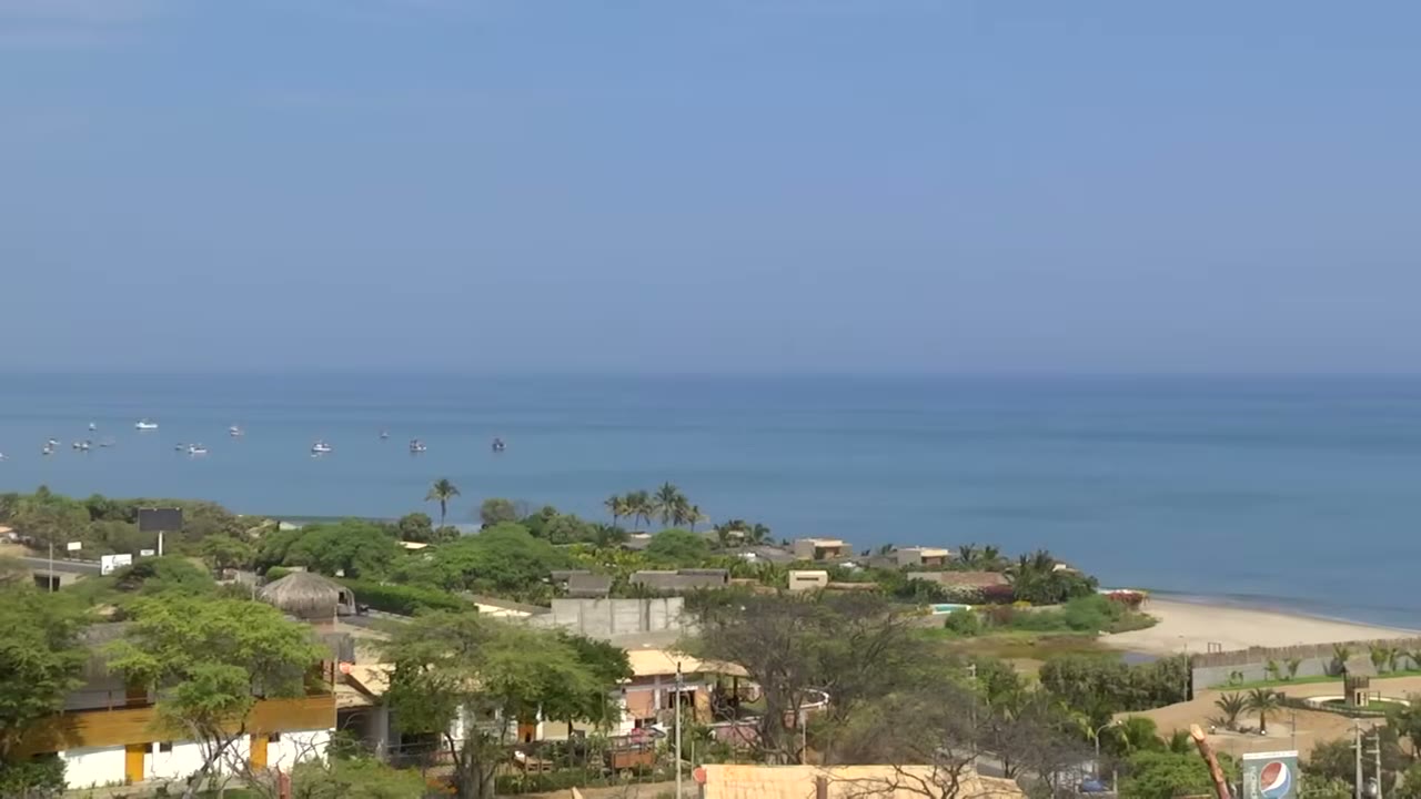 Máncora y su bahía desde lo alto