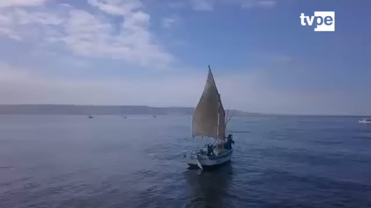 Velero de pesca artesanal mar adentro