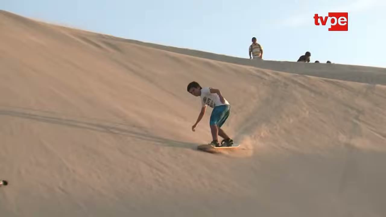 Sandboard en el médano blanco