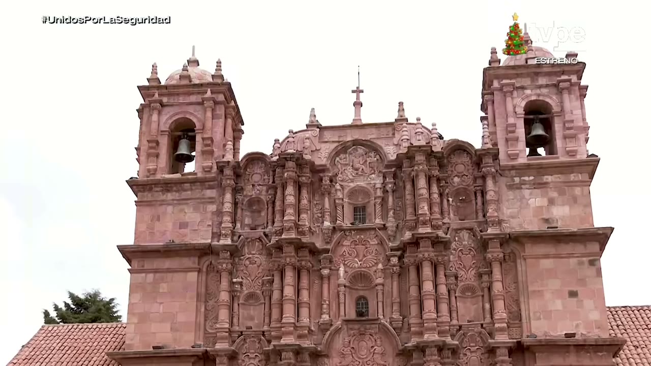 Fachada del templo de San Jerónimo de Asillo