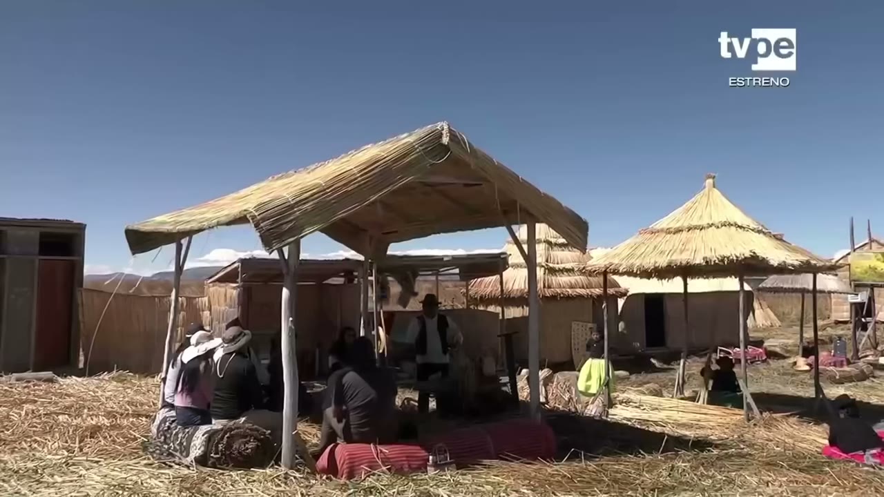 Casas de totora en la isla de Chimu