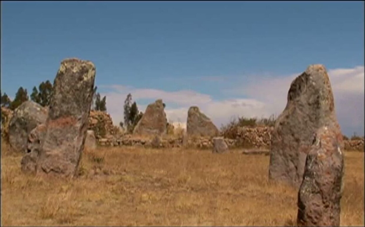 Piedras del centro ceremonial en las alturas de Unicachi