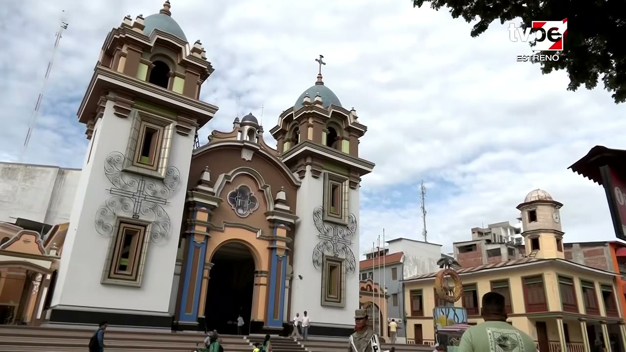 La catedral en la plaza de Tumbes