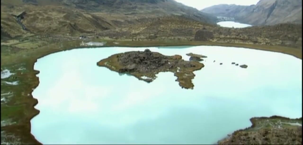 La isla de la laguna Cañocota