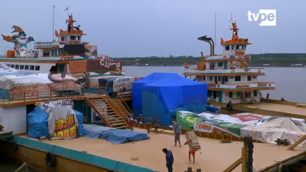 Lanchas Henry en un puerto de Pucallpa